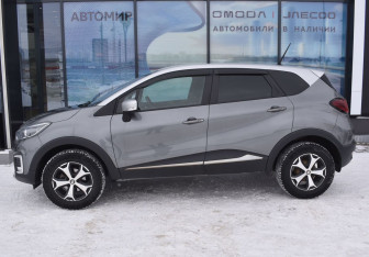 Подержанный автомобиль Renault Kaptur 2021 года (8 фото)