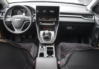 Подержанный автомобиль Haval M6 2023 года (12 фото)