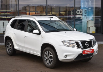 Подержанный автомобиль Nissan Terrano 2020 года (3 фото)