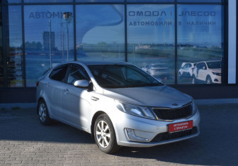 Подержанный автомобиль Kia Rio Sedan 2012 года (3 фото)