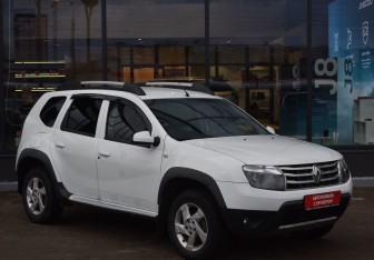 Подержанный автомобиль Renault Duster 2013 года (3 фото)