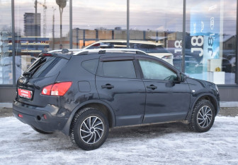 Подержанный автомобиль Nissan Qashqai 2009 года (5 фото)
