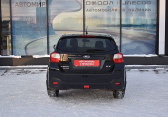 Подержанный автомобиль Subaru XV 2014 года (6 фото)