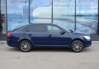 Подержанный автомобиль Skoda Octavia Liftback 2011 года (4 фото)