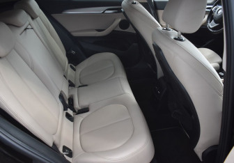 Подержанный автомобиль BMW X2 2018 года (11 фото)