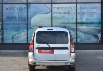 Подержанный автомобиль LADA (ВАЗ) Largus Wagon 2017 года (6 фото)