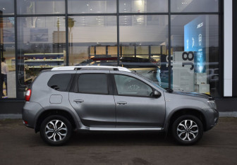 Подержанный автомобиль Nissan Terrano 2017 года (4 фото)