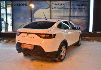 Подержанный автомобиль Renault Arkana 2019 года (5 фото)