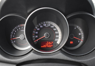 Подержанный автомобиль Kia Cerato Sedan 2011 года (14 фото)