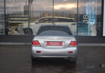 Подержанный автомобиль Mitsubishi Lancer Sedan 2007 года (6 фото)