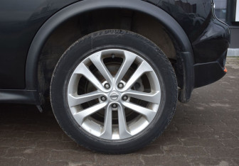 Подержанный автомобиль Nissan Juke 2014 года (9 фото)