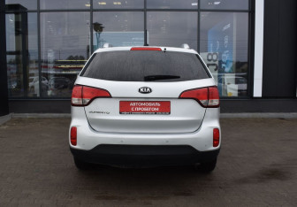 Подержанный автомобиль Kia Sorento 2020 года (6 фото)