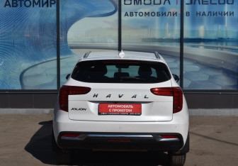 Подержанный автомобиль Haval Jolion 2023 года (6 фото)