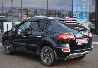 Подержанный автомобиль Renault Koleos 2008 года (7 фото)