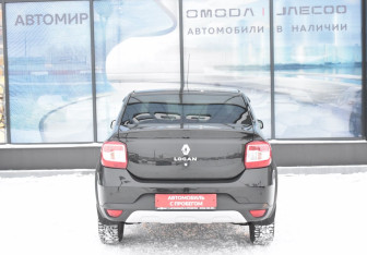 Подержанный автомобиль Renault Logan Sedan 2022 года (6 фото)