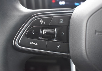 Подержанный автомобиль Geely Atlas 2024 года (14 фото)