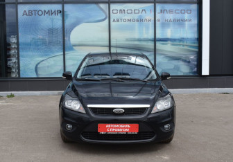 Подержанный автомобиль Ford Focus Hatchback 2011 года (2 фото)