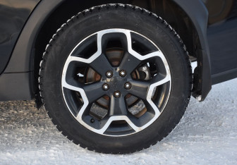 Подержанный автомобиль Subaru XV 2014 года (9 фото)