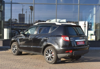 Подержанный автомобиль Geely Emgrand X7 2014 года (8 фото)