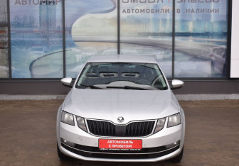 Подержанный автомобиль Skoda Octavia Liftback 2019 года (2 фото)
