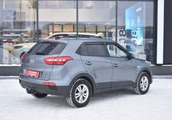 Подержанный автомобиль Hyundai Creta 2019 года (5 фото)