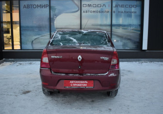 Подержанный автомобиль Renault Logan Sedan 2010 года (6 фото)