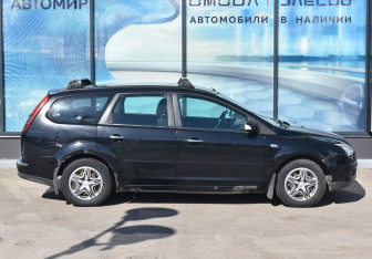 Подержанный автомобиль Ford Focus Wagon 2007 года (4 фото)