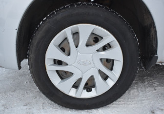 Подержанный автомобиль LADA (ВАЗ) Granta Liftback 2015 года (9 фото)