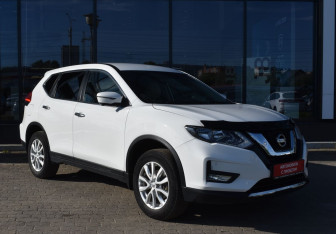 Подержанный автомобиль Nissan X-Trail 2019 года (3 фото)