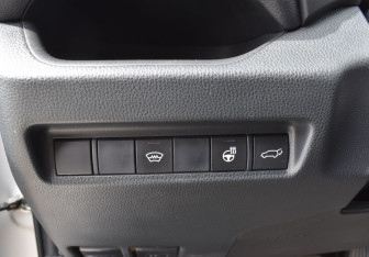 Подержанный автомобиль Toyota RAV4 2021 года (16 фото)