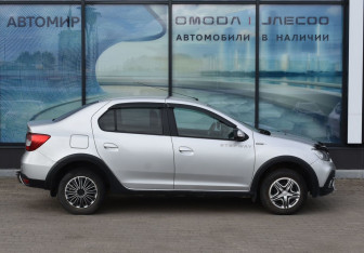 Подержанный автомобиль Renault Logan Sedan 2019 года (4 фото)