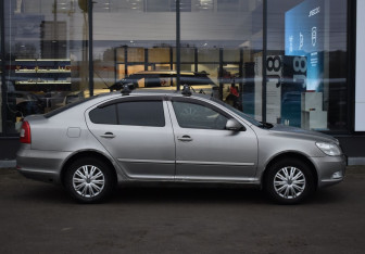 Подержанный автомобиль Skoda Octavia Liftback 2011 года (4 фото)