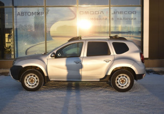 Подержанный автомобиль Renault Duster 2018 года (8 фото)