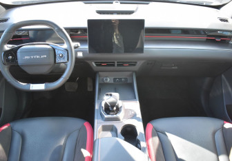Подержанный автомобиль Jetour Dashing 2023 года (12 фото)