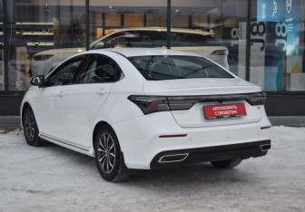 Подержанный автомобиль Omoda S5 2023 года (7 фото)