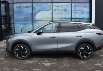 Подержанный автомобиль Omoda C7 2025 года (8 фото)