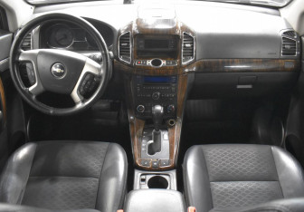 Подержанный автомобиль Chevrolet Captiva 2013 года (12 фото)