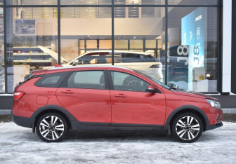 Подержанный автомобиль LADA (ВАЗ) Vesta Wagon 2019 года (4 фото)