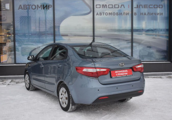 Подержанный автомобиль Kia Rio Sedan 2014 года (7 фото)