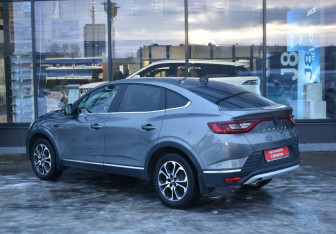 Подержанный автомобиль Renault Arkana 2021 года (7 фото)