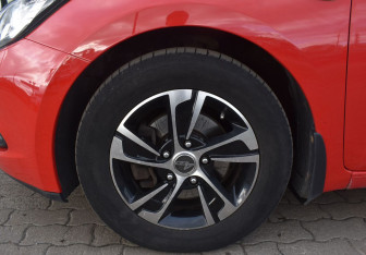 Подержанный автомобиль Kia Ceed Hatchback 2015 года (9 фото)