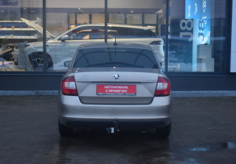 Подержанный автомобиль Skoda Rapid Liftback 2019 года (6 фото)