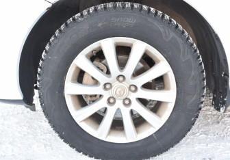 Подержанный автомобиль Mazda CX-7 2011 года (9 фото)