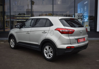 Подержанный автомобиль Hyundai Creta 2018 года (7 фото)