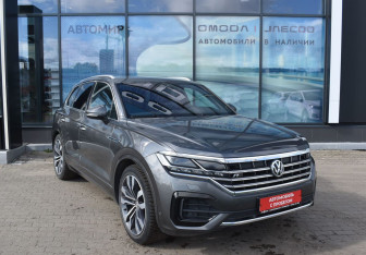 Подержанный автомобиль Volkswagen Touareg 2018 года (3 фото)
