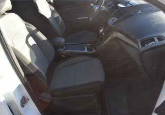 Подержанный автомобиль Ford Kuga 2017 года (10 фото)