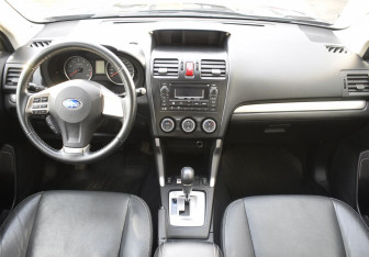 Подержанный автомобиль Subaru Forester Suv 2013 года (12 фото)