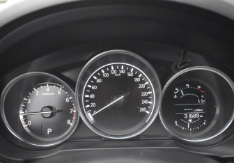 Подержанный автомобиль Mazda CX-5 2021 года (14 фото)