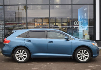 Подержанный автомобиль Toyota Venza 2010 года (4 фото)