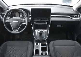 Подержанный автомобиль Haval M6 2023 года (12 фото)